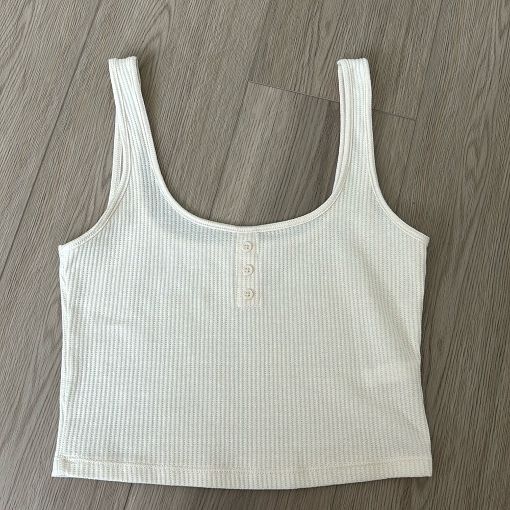 Nwot buttoned waffle cropped tank size s